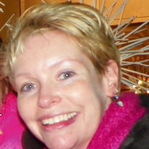 Meet your Posher, Maura